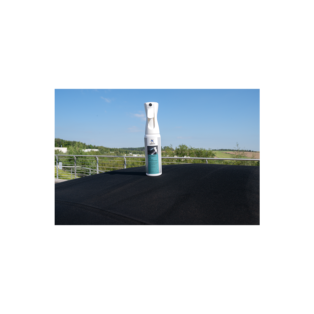 Impregnace l&aacute;tkov&yacute;ch povrchů Roof Guard Plus
